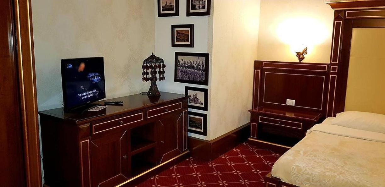 Cazare Plopii Fara Sot Iasi Buitenkant foto
