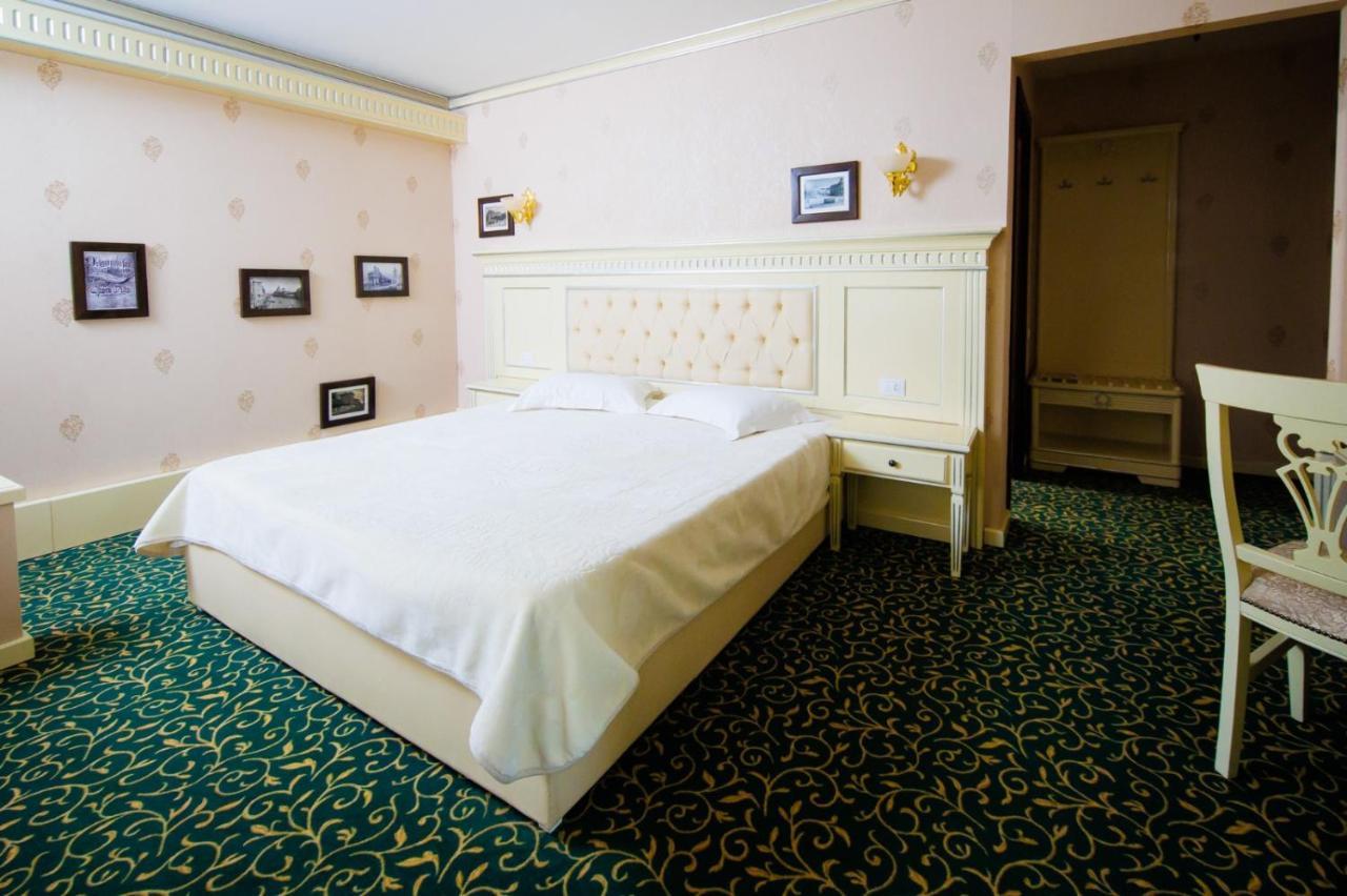 Cazare Plopii Fara Sot Iasi Buitenkant foto